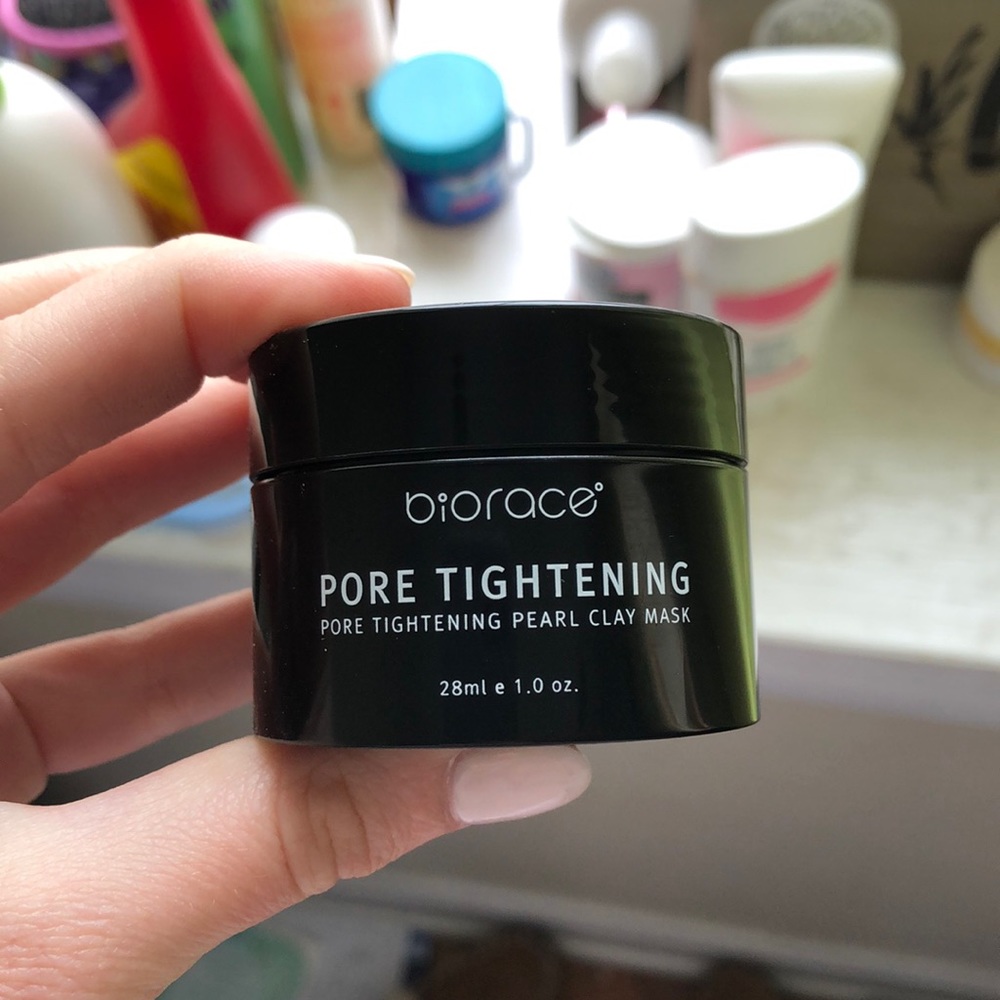 Pore tightening pearl clay mask